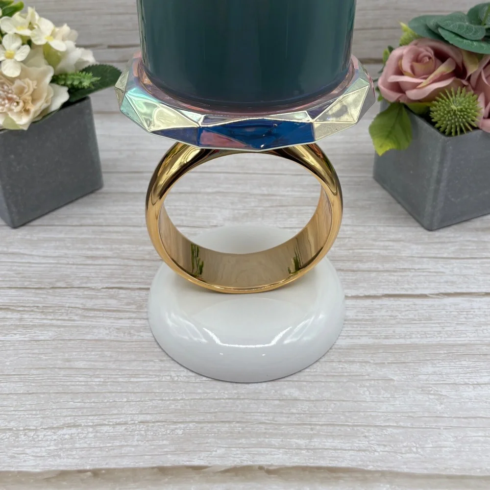 Diamond Ring 3-Wick Pedestal Candle Holder from Bath & Body Works - Picture 5 of 15